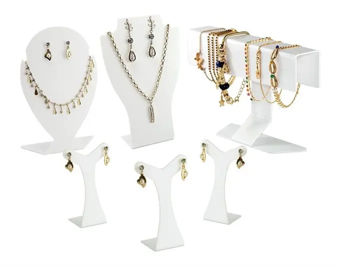 Expositor com semijoias